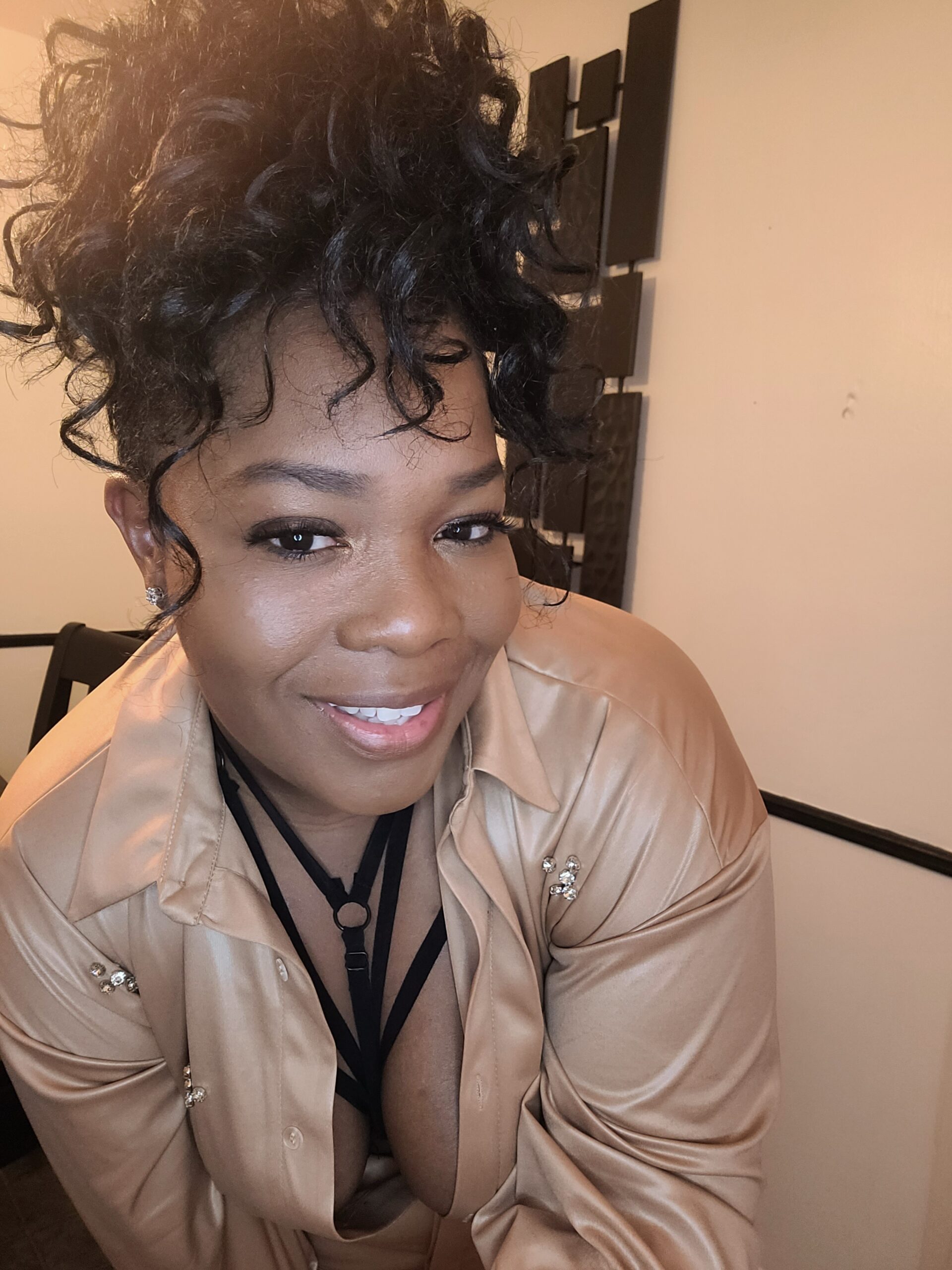 License Cosmetologist Mica Evans